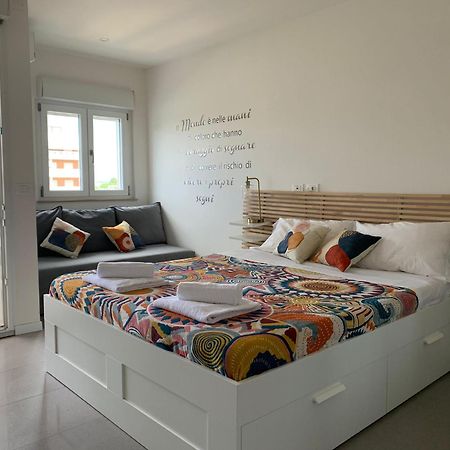Monolocale Con Terrazza E Cucina Apartment Lignano Sabbiadoro Luaran gambar