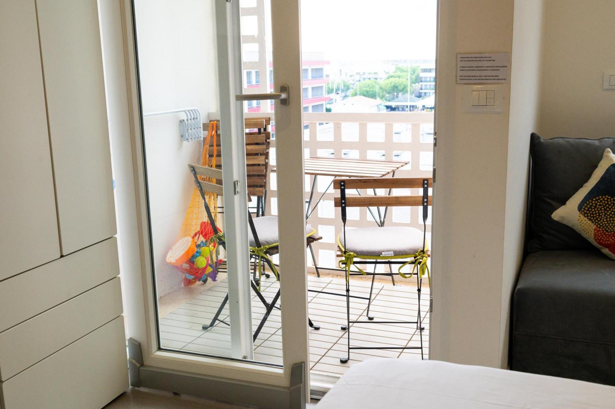 Monolocale Con Terrazza E Cucina Apartment Lignano Sabbiadoro Luaran gambar